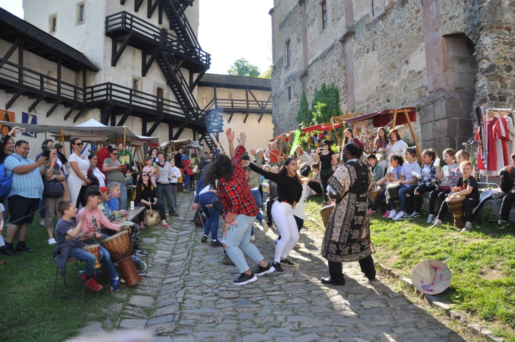 Projects for children and music education